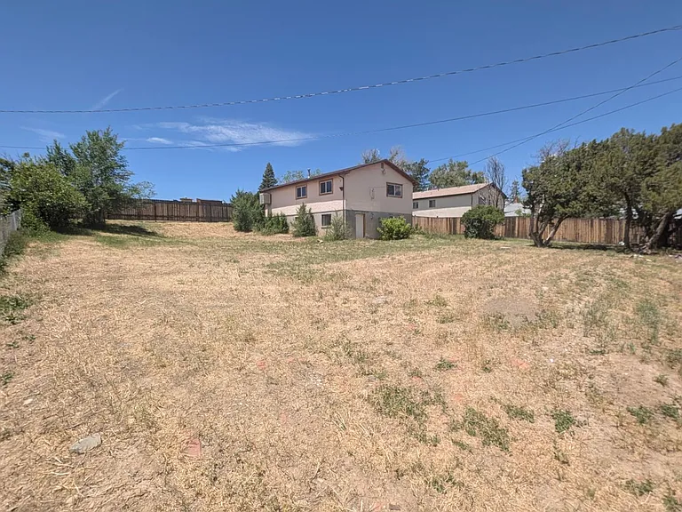 226 Waverly Ave — Photo 13