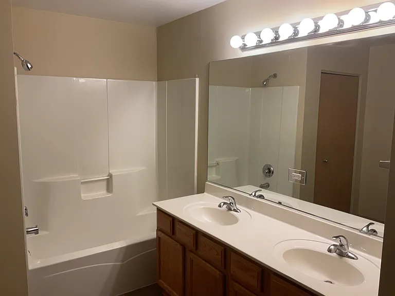 2771 Cranston Cir — Photo 10