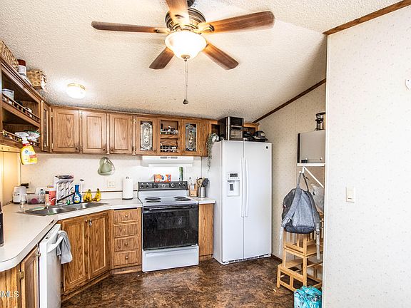 2nd image of 31425 N PAMELA Drive