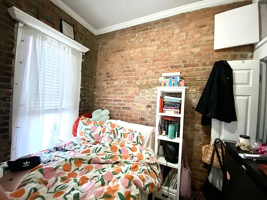 Rented by Douglas Elliman | media 7