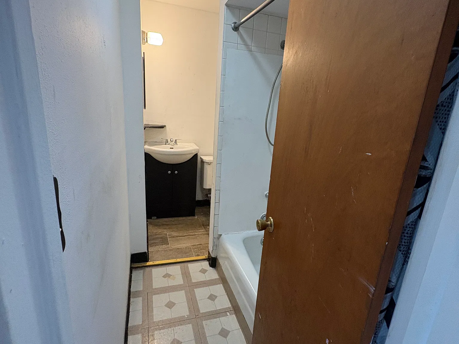 3 bed, 1758 sqft, $900 — Photo 2