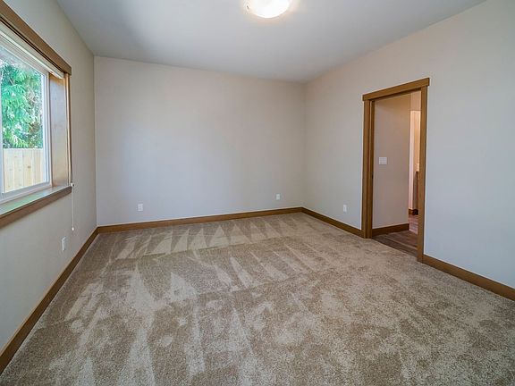5th image of 6609 47th Ave NE