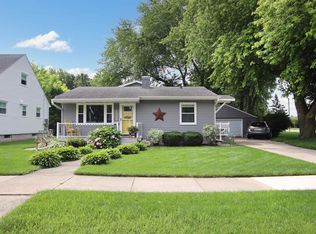 1229 Bismarck Ave, Oshkosh, WI 54902