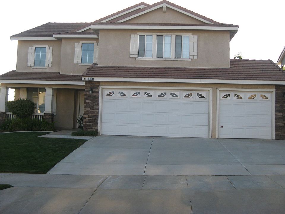 1st image of 2933 Bavaria Dr
