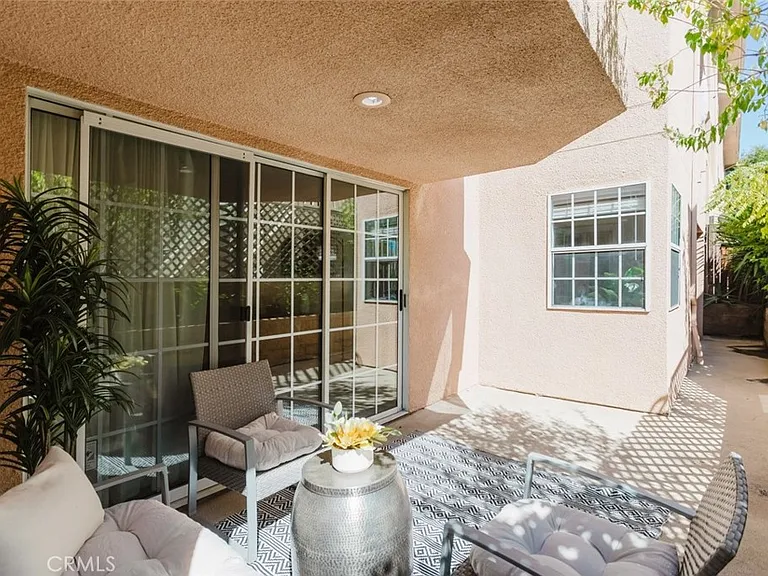 435 E Valencia Ave #105 — Photo 28