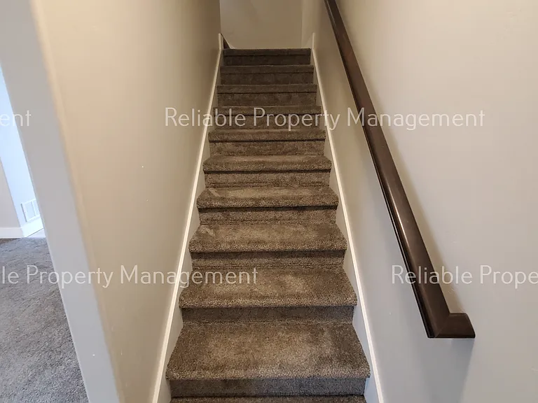 656 Saturn Ave #A — Photo 2
