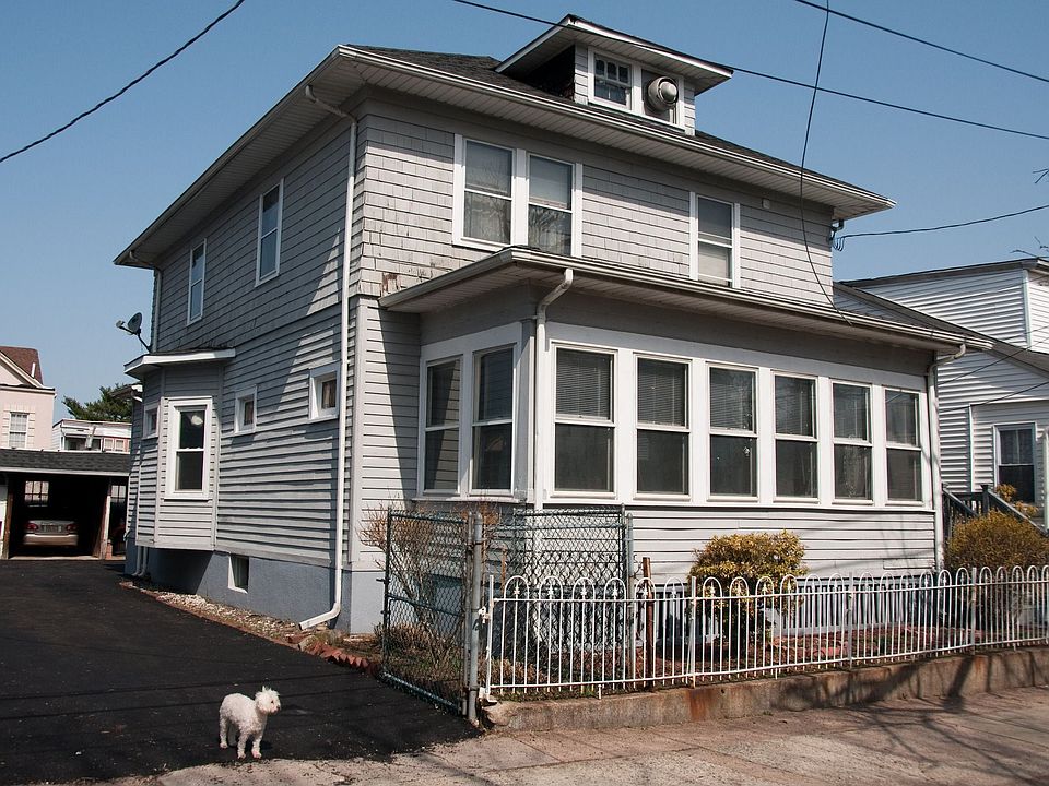 1st image of 13 Park St #15