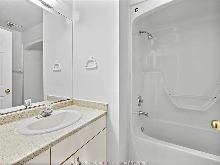 1478 Westcott Rd #LOWER — Photo 13