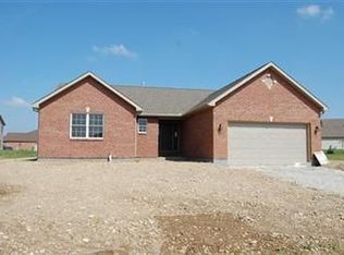 697 Sherwood Dr, Troy, OH 45373