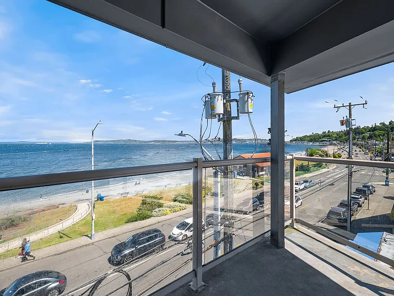 Alki Shores Apartments — Photo 32