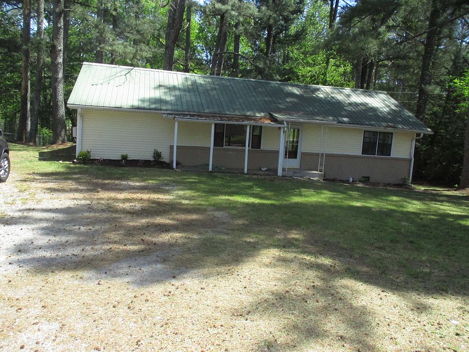 1st image of 206 Piney Point Dr NW