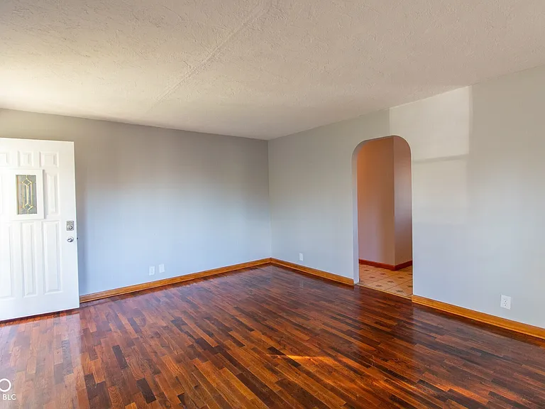 2510 W 38th St — Photo 5