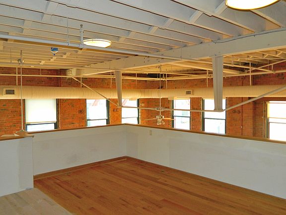 4th image of 635 W Lakeside Ave APT 606