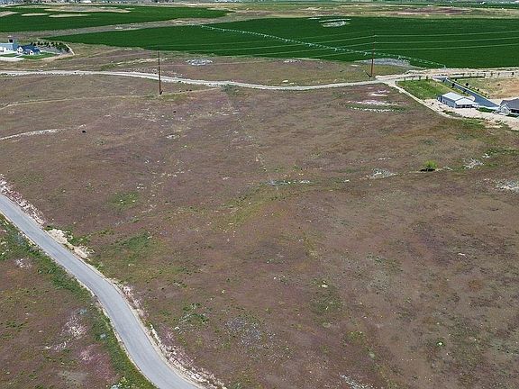 3rd image of Rio Ridge Ln