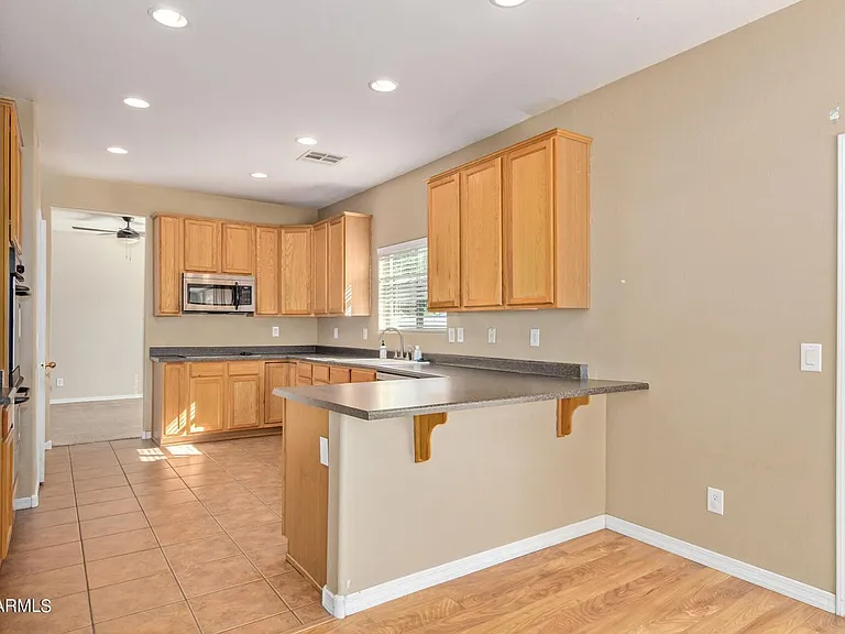 17273 W Carmen Dr — Photo 5