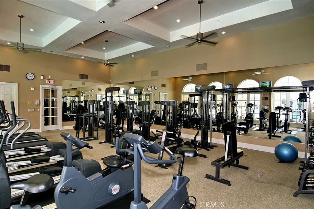 1 bed, 648 sqft, $2,550 — Photo 2