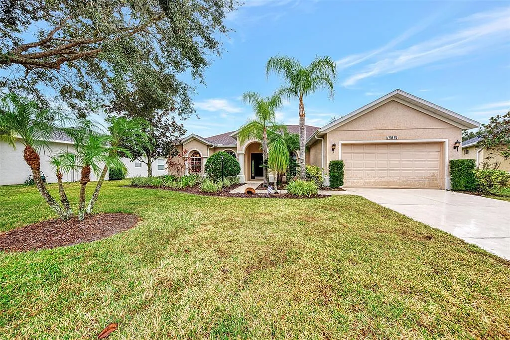 4 bed, 3.0 bath, 2578 sqft, $4,500 — Photo 1