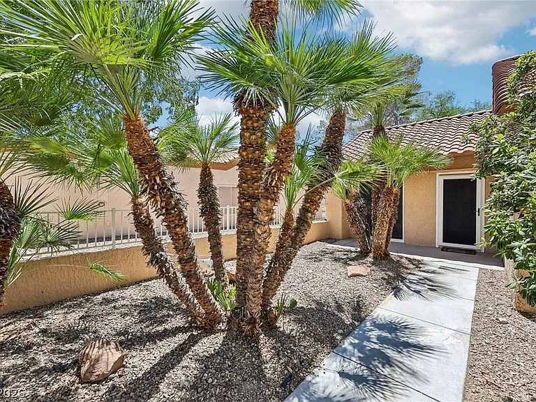 8701 Prairie Hill Dr — Photo 30