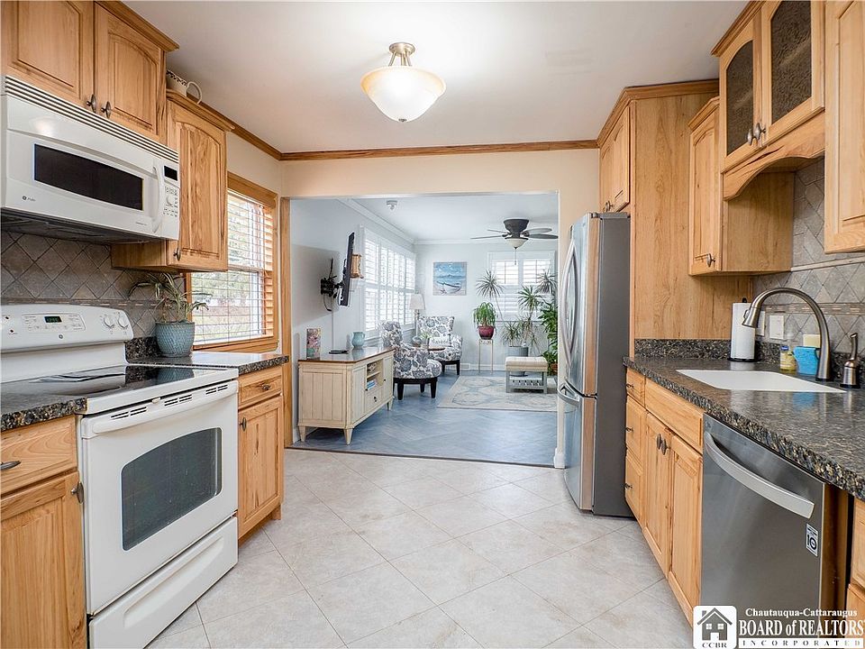 2748 Bentley Ave, Jamestown, NY 14701 Zillow