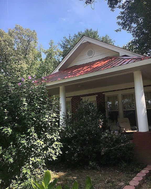 I love the front porch!! 