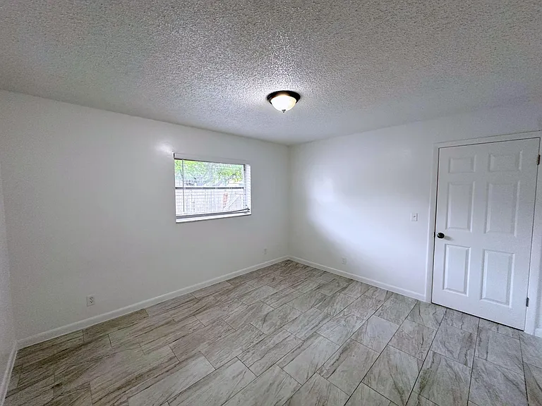 329 Melody Ln — Photo 6