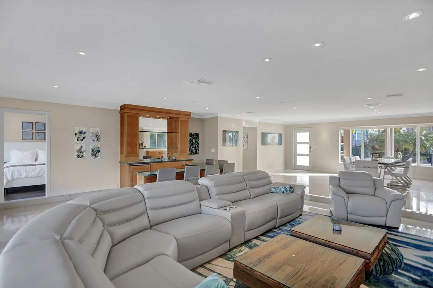 4 bed, 3.0 bath, 3487 sqft, $23,520 — Photo 3