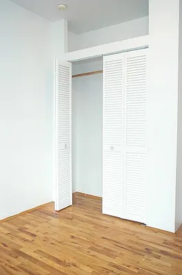 Rented by Tower Brokerage | media 33