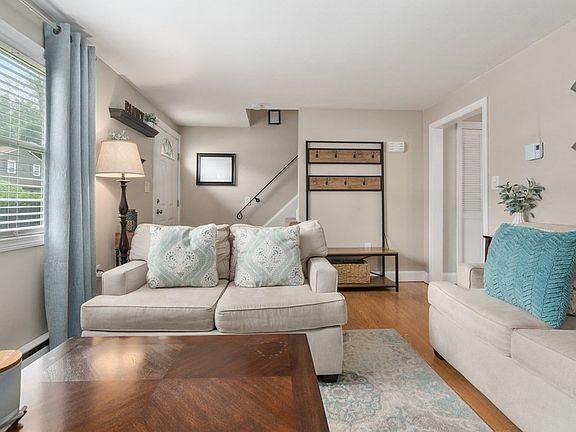 5th image of 17 Orchard Ave #E