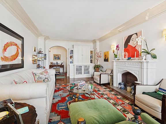 5th image of 2440 N Lakeview Ave #11C