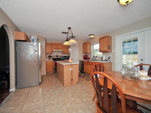 4th image of 1265 White Oak Cir