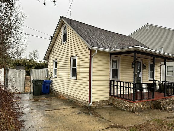 3rd image of 44 Tilbury Rd