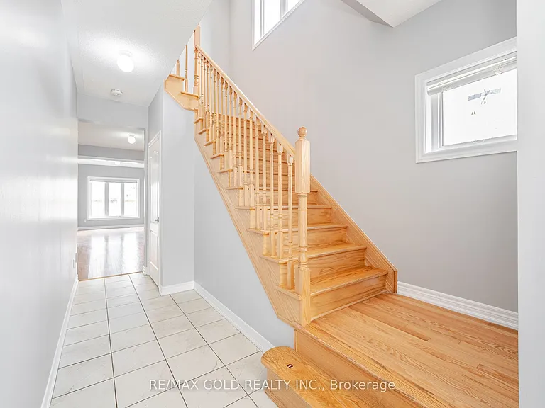 67 Yardley Cres — Photo 23