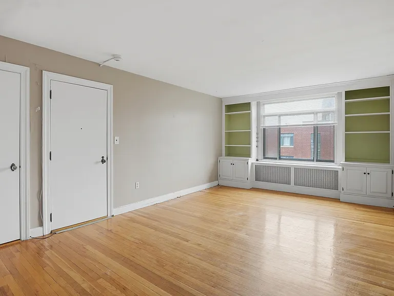 20 Ashland St #3L — Photo 12