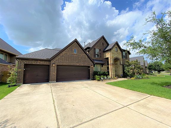 3rd image of 28902 Yaupon Trace Dr