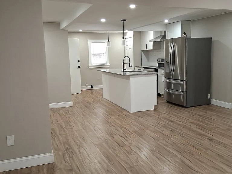 1628 Murchison Rd — Photo 3