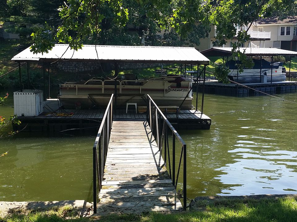 Dock