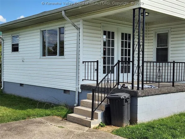 2718 Washington Ave, Saint Albans, WV 25177