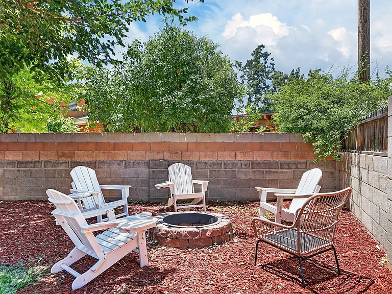 7107 Carriveau Ave NE — Photo 36