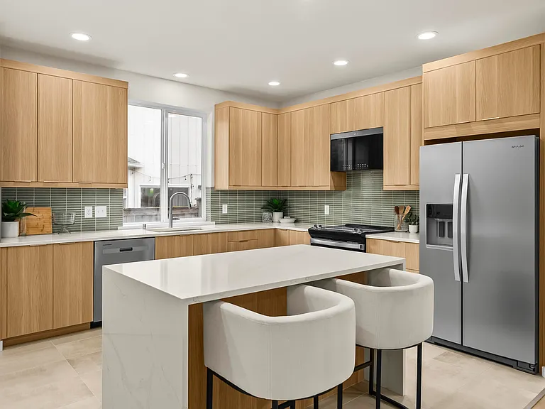 4938 Old Oak St SE — Photo 4