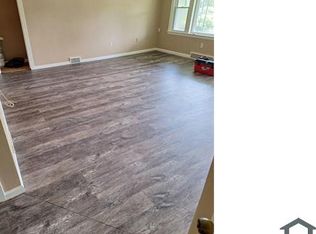 1504 Grafton Rd, Elyria, OH 44035