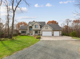 16410 Quarry Ct, Center City, MN 55012