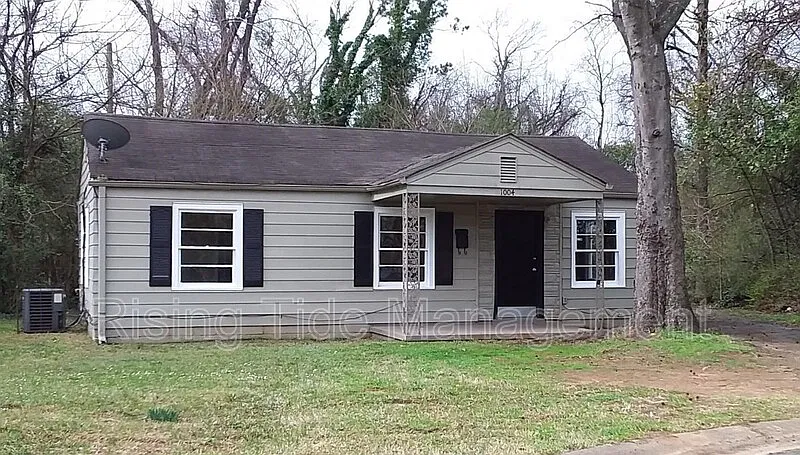 3 bed, 1.0 bath, 864 sqft, $750 — Photo 1