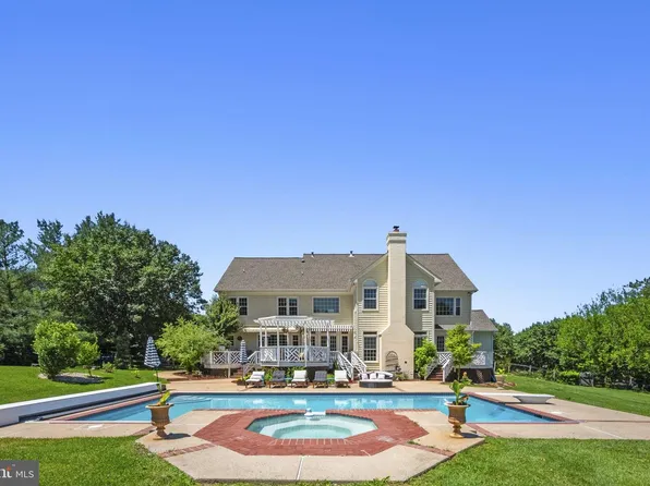 615 Nalls Farm Way, Great Falls, VA 22066