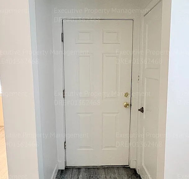 2238 Lindora St — Photo 6