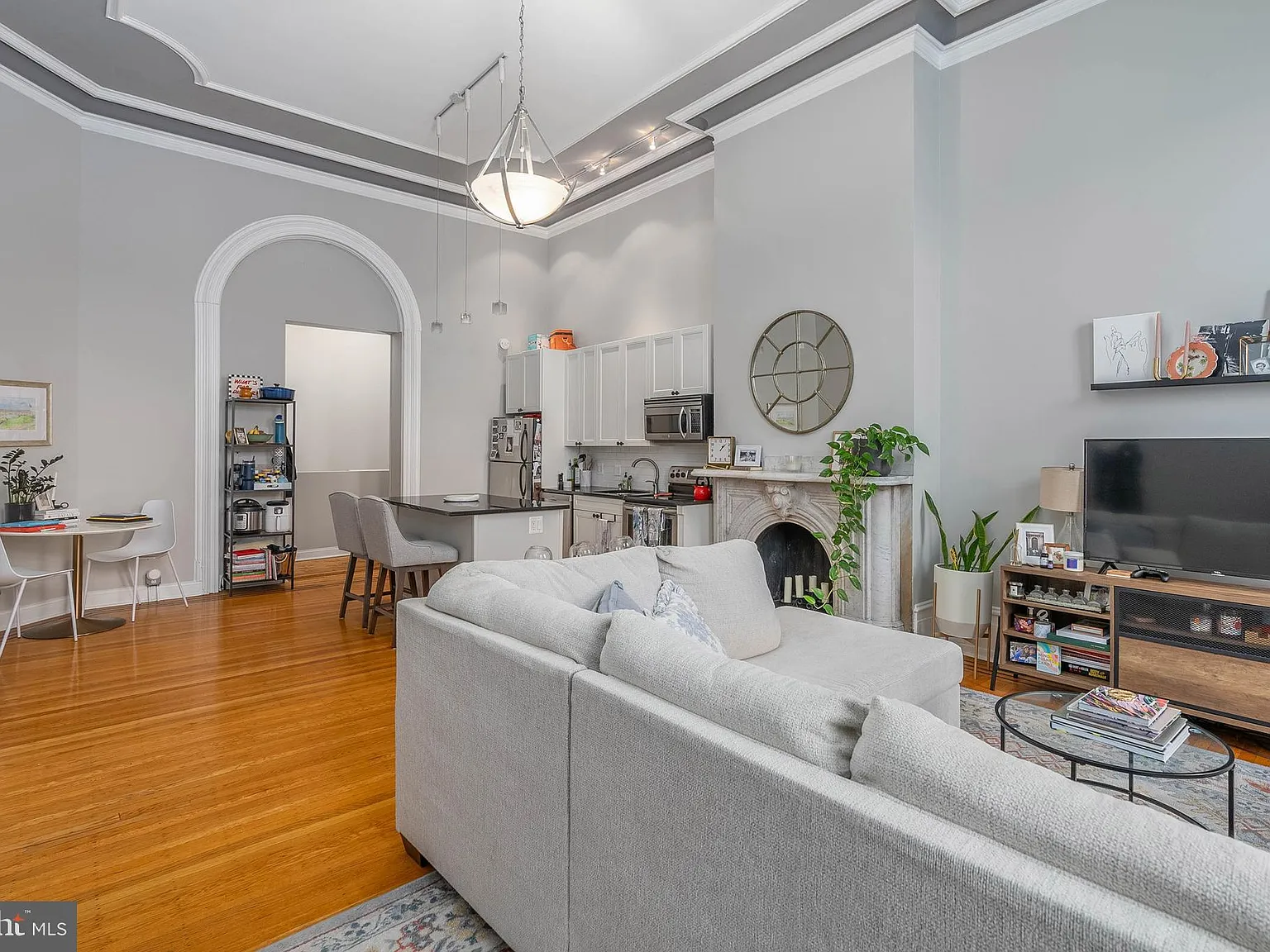 1 bed, 1274 sqft, $2,495 — Photo 1