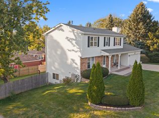 1769 Patricia Ave, Saint Charles, IL 60174
