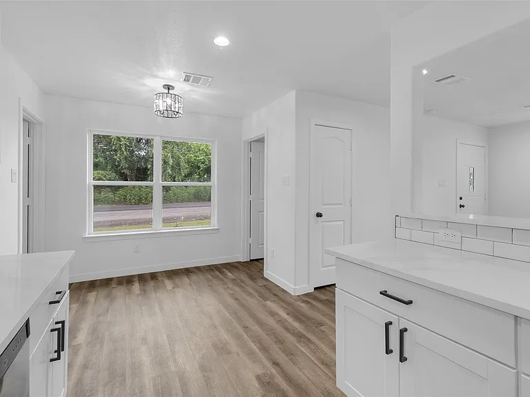 179 Mill St — Photo 18