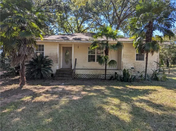 7466 Deakle Ln, Irvington, AL 36544