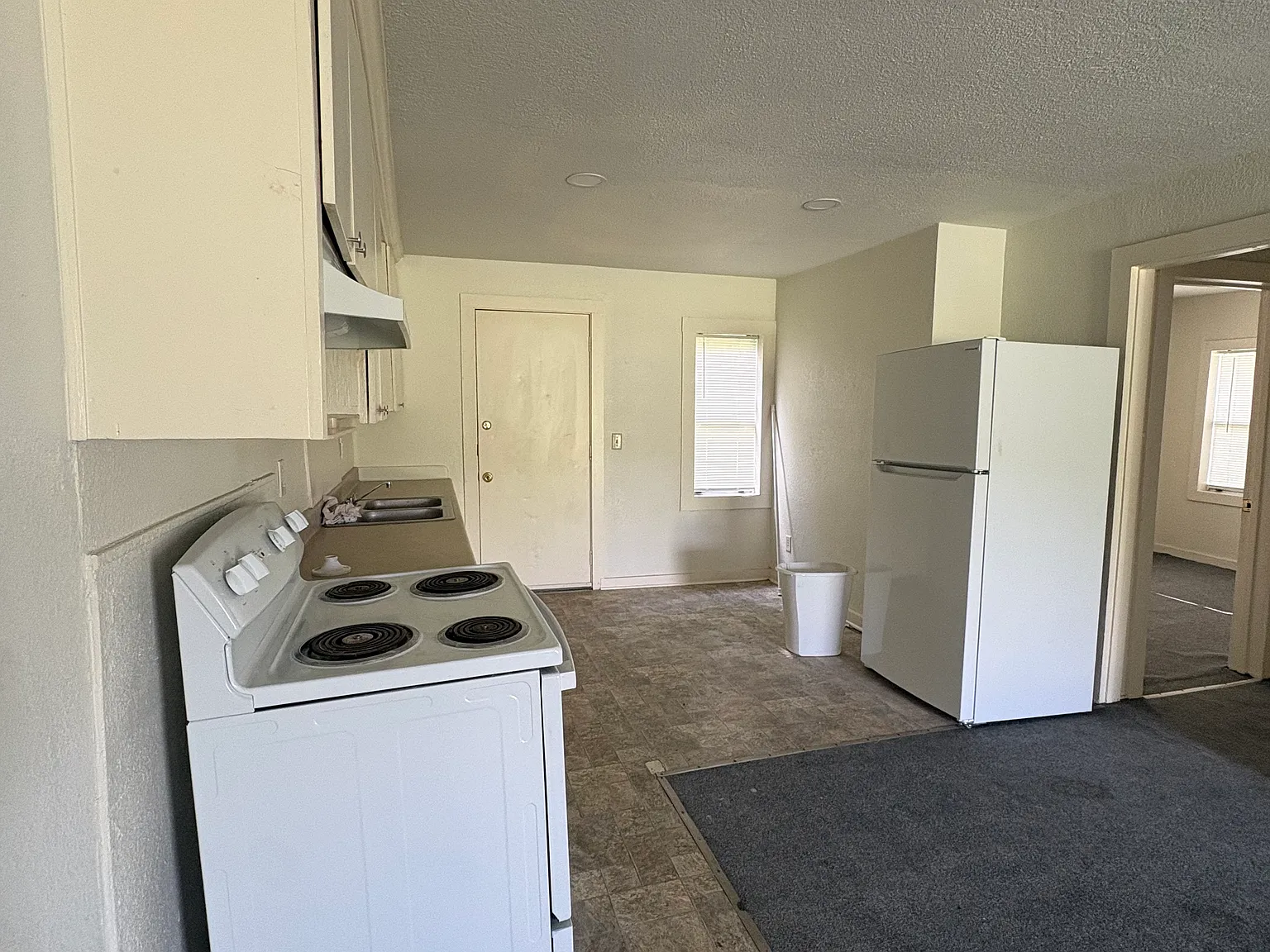 3 bed, $950 — Photo 3