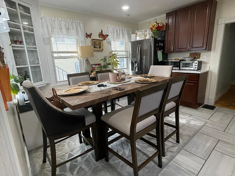 242 Essex St #1 — Photo 9